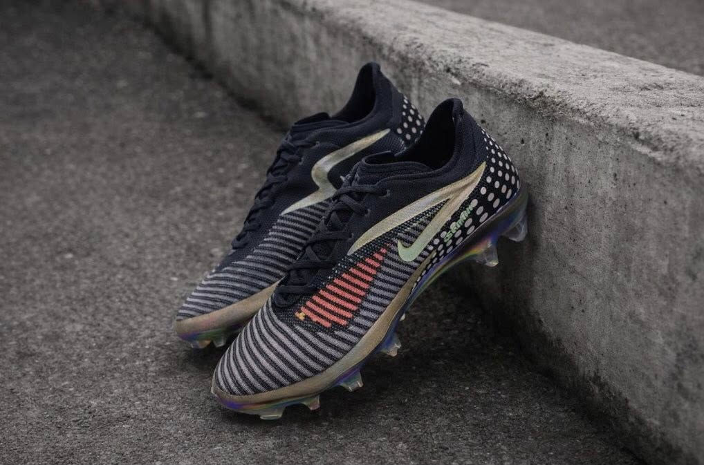 Nice Phantom🏆⚽️

متوفر ب 3 الوان مميزة:

المقاسات المتوفرة:
40 / 41 / 42 / 43

✔️كوالتي عالي 
✔️كوبي بيس الأصلي 
✔️جوة عالية 

للطلب والاستفسار ارسل إلى الخاص 📩


**إذا كنت صاحب هذا الإعلان وتريد حذفه لأي سبب، رجاءا أرسل رسالة إلى الدعم الفني**