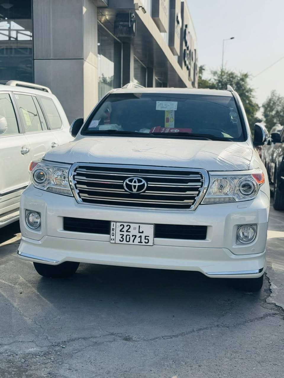 السلام عليكم لاندكروز 15 ساز باب اول قطعه نادره ليدور جديد ولوك ومكفول طك كارتون ستخدام شخصي السياره كفاله عامه من كلشي ماشيه 70 حقيقي شرط الفحص مكينه 4600 للاستفسار  ***********
