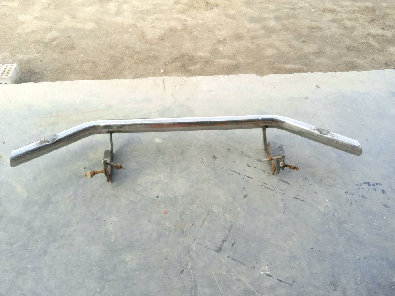 سلام عليكم درع مال تيوتا هاي لوكس للبيع السعر خاص الرقم *********** مكان بغداد تقاطع
