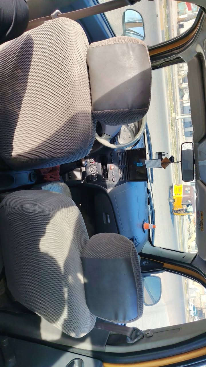 طيبه موديل ١٥
33 
بيهه طخه فوك قبق البانزين شبرين وسمكرتهه حار 
دوشمه كشنات وتنته يعني غرفه جديده
شاشه اندرويد كامره خلفيه
السياره بأسمي 
مصفره غرامات وهيئه
تبريد لا ثلج ولا هم يحزنون تبريد مال طيبه 
حماوه مرات تصعدة لان الجو يموع الحديد بس ع الاغلب جوه النص.
الحسينيه مال راشديه
***********
