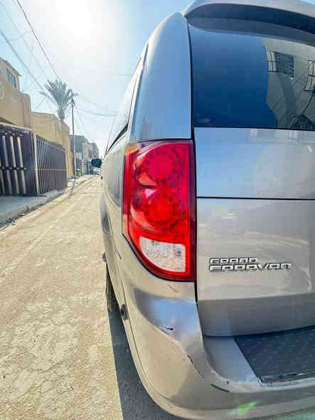 سلام عليكم اخوان 
دوج 7 راكب سيارة وارد 
موديل سيارة 2017
رقم سيارة شمالي سيارة 
امريكي حادثه فقط بنيد جاملخ ايمن او أيسر ثلاث قط تبيدل فقط 
سيارة فول مواصفات بوب خلفيه كهربائيه صندوق خلفي كهربائي 
تحكمات ستيرن صدر جديد نضافه سيارة جيد جدأ 
سيارة غاز بانزين  سيارة ويل كبل تدفئه تبريد سيارة شغال 
الكشنات تحكم كهربائي خلفي امامي تبريد قطعتين امام خلفي 
السعر 165 بيه مجال 
التصال استفار ع رقم ***********
