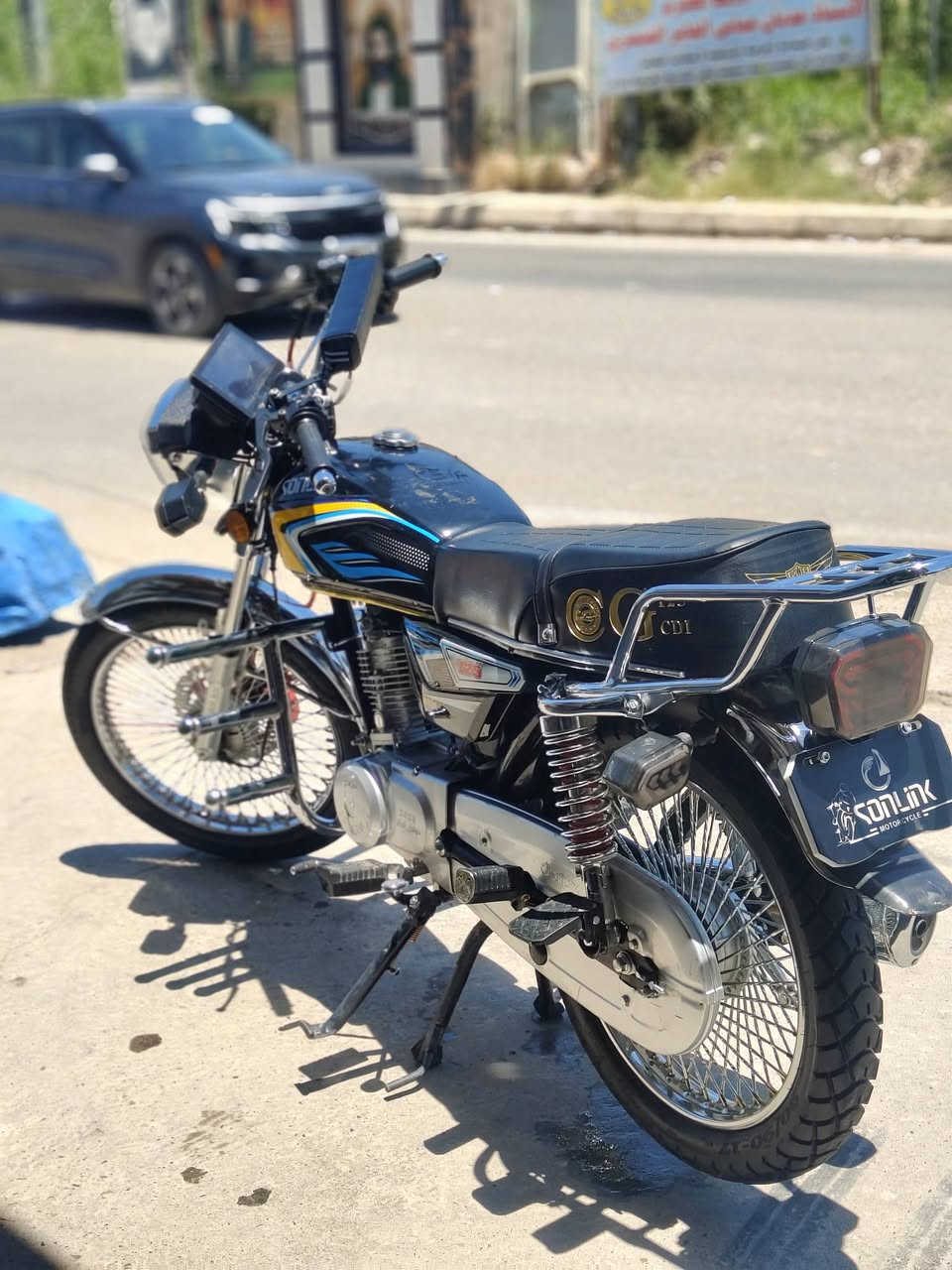 يا جماعة الخير، فرصة ما تتعوض! 🤩 دراجة تايجر موديل 2025، شبه جديدة وما مشت إلا قليل جداً، استخدام يومي خفيف للشغل بس! 🏍️ كل قطعة فيها بلادي وما عليها أي كلام. سعرها 625 ألف دينار عراقي والبيع مستعجل. 💰 مكانها بعقوبة الهويدر. لا تضيعون الفرصة، تواصلوا على الرقم ***********. 📞 #دراجة_للبيع #عقوبة #فرصة_ذهبية
