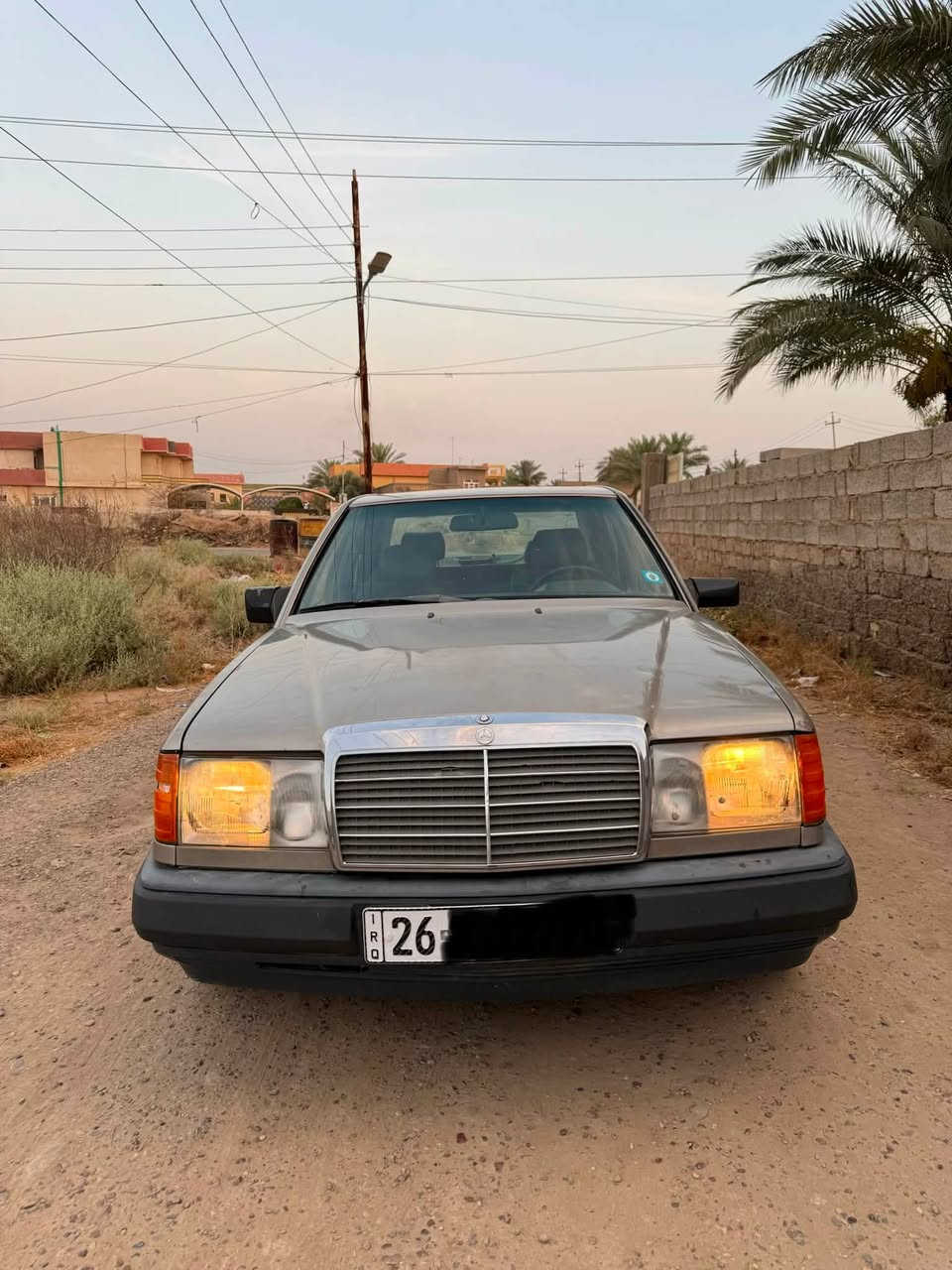 مرسيدس دب موديل 1992 
كشر نظيف
رقم صلاح الدين إنكليزي لل 2030
تحويل مباشر 
مكينه  VVT 3000  كفالة
إدامة كاملة للمكينة بلكات وبخاخات
التبريد ثلج ❄️
سعر 50$ 
مكانها الضلوعية
للاستفسار الاتصال
 ***********

