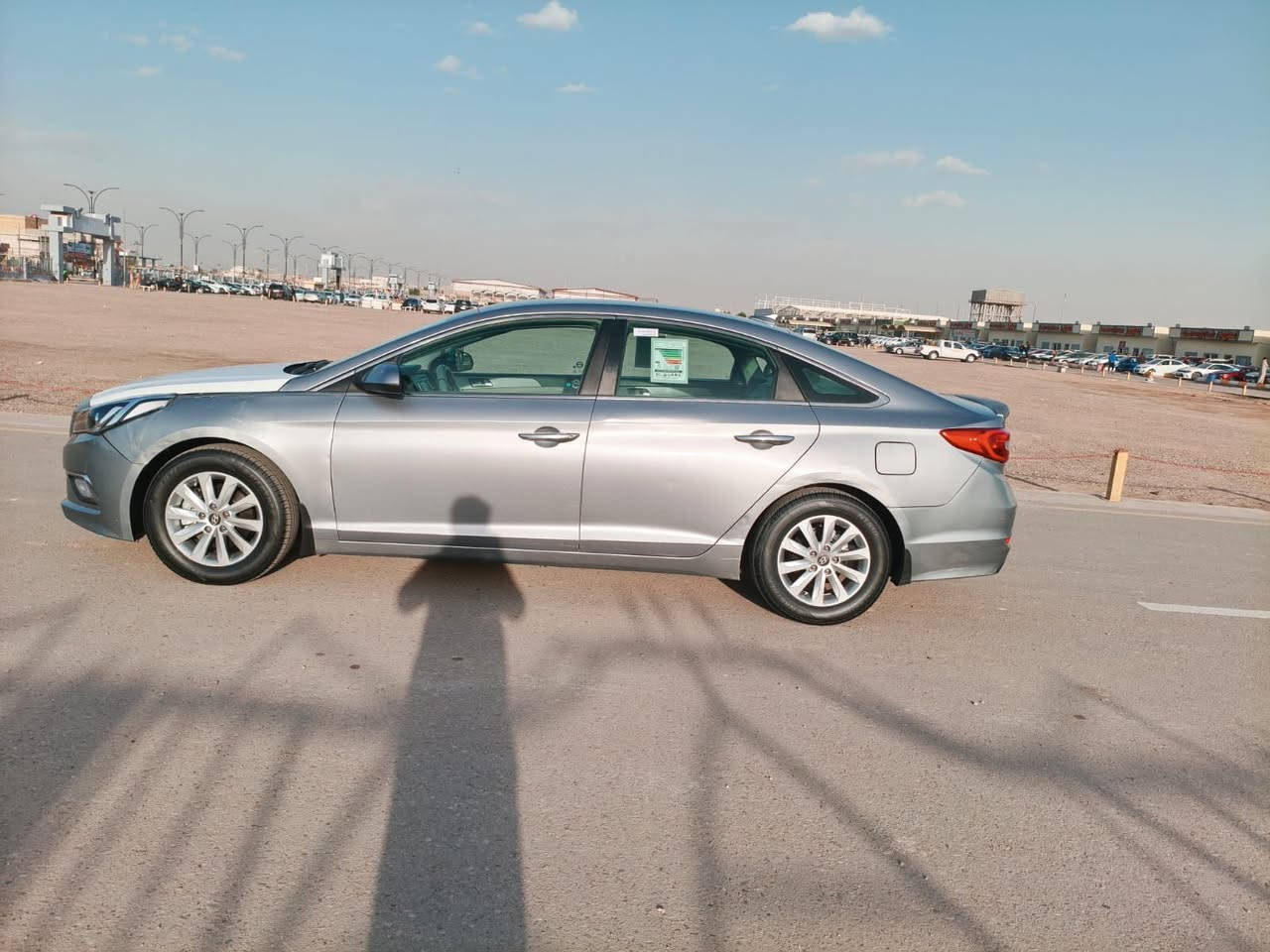 سوناتا مديل 15 وراد كندي داخله كفاله عامه هنا صار بيهه طخة بصيطة وبدلت بنيد بدون ضربة داخليه سياره جديده وجاهزة من كلشي مابيهه اي نقص محرك وكير وحداده وتبريد شرط الفحص سنويه جديد سعر 110 هاتف *********** عنوان بصرة
