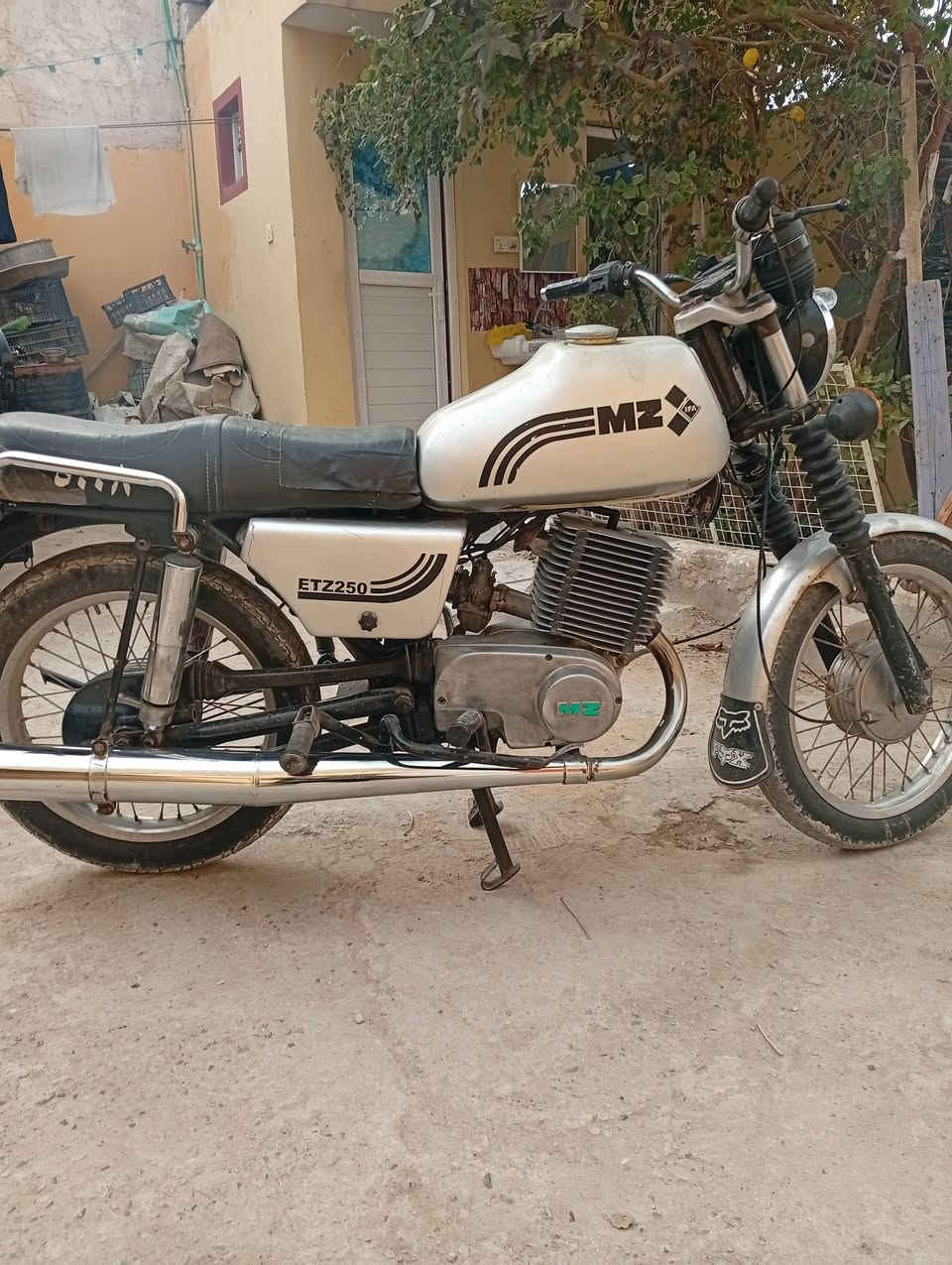 السلام عليكم موتور للبيع 82 موتور بدون سايز ثلاثه الاستفسار على هذا الرقم عنوان النجفك***********
