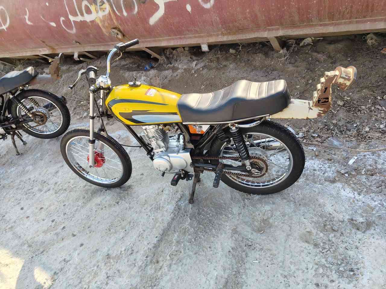 السلام عليكم دراجه للبيع شاصي 21 اوراق اصولي والتعميره 24
وهاذه رقمي ***********
