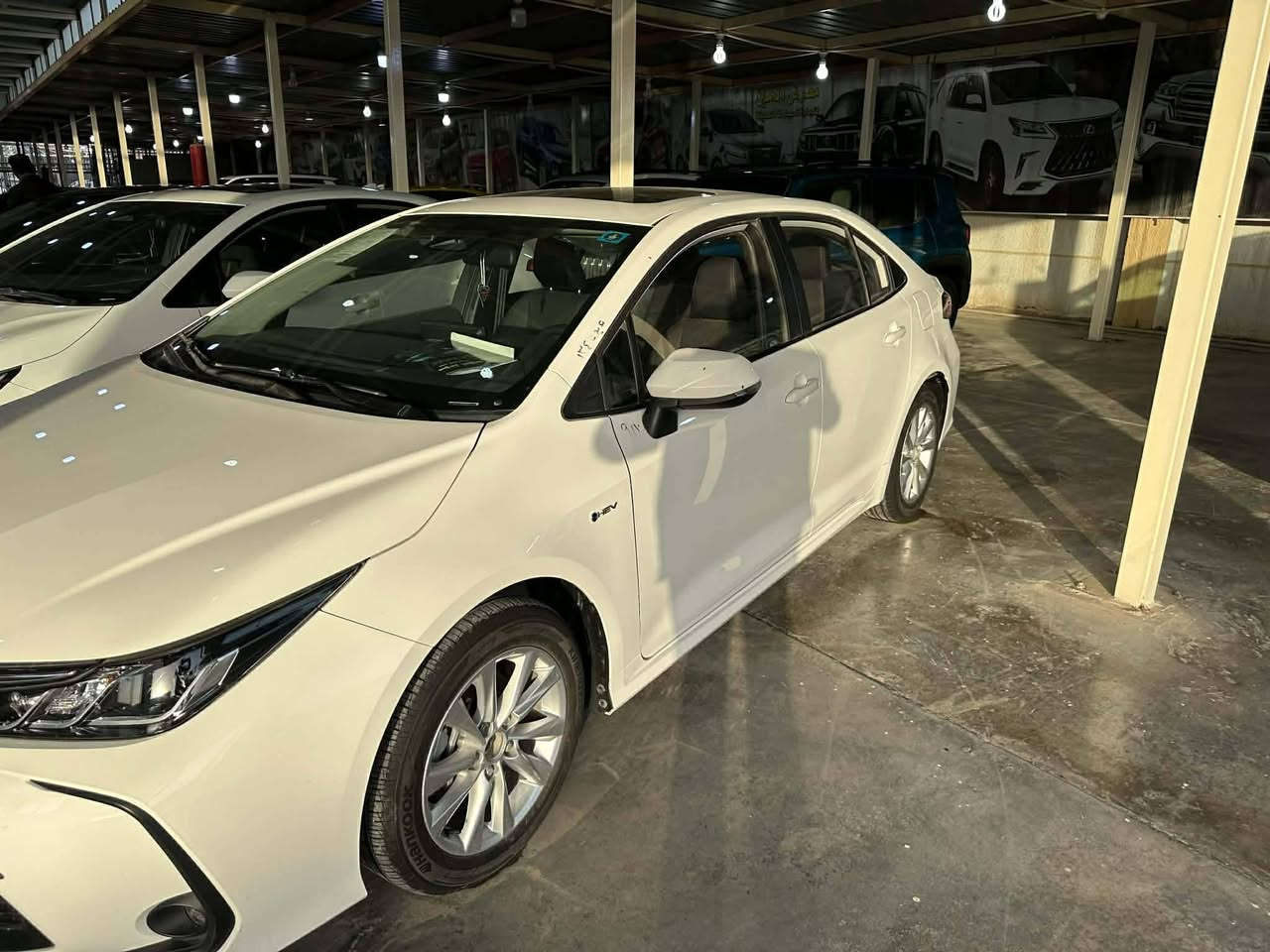 تويوتا كورلا 2025 هايبرد ماشية 3000 يعني زيرو رقم بغداد   تحويل مباشر
السيارة فول مواصفات 1/1 كرسي كهرباء
و داخل لون احمر و اسود جلد فتحة مكفولة كفالة 
 بصمة و سلايد و كرسي كهرباء و رادار امامي
وتثبيت مسار و دشبول 
ديجتال و شاشة كبيرة و اوتو هولد السعر ١٦٣ للاستفسار اكثر *********** العنوان واسط الكوت مركز المدينة
