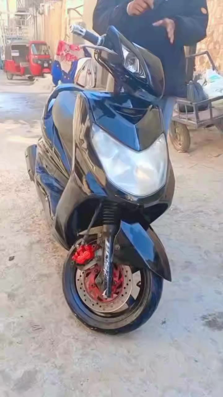 سلام عليك سكنس لبيع  مكينه مكفوله لا نضوح لا تبخير لا تنقيص نضافه كدام عينك  
سلف هندر كله شغال اشاير كهربائيات كله شغاله مكاني بغداد مدينه الصدر ***********سعر550وبيه مجال
