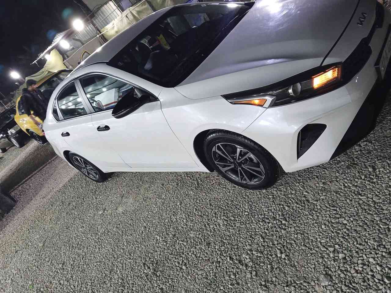 فورتي ميدل 23 حادث تبديل بنيد نفس لون سياره مالت وكاله نص فول مكيه 2000 دوش كير AT 6 نمر لمرغوب بلادي نضام قياده مثبت سرعه رادار امامي رادار جانبي كامره بيه هواي مواصفات سعر 137 وبيه مجال مكاني سماوه ***********
