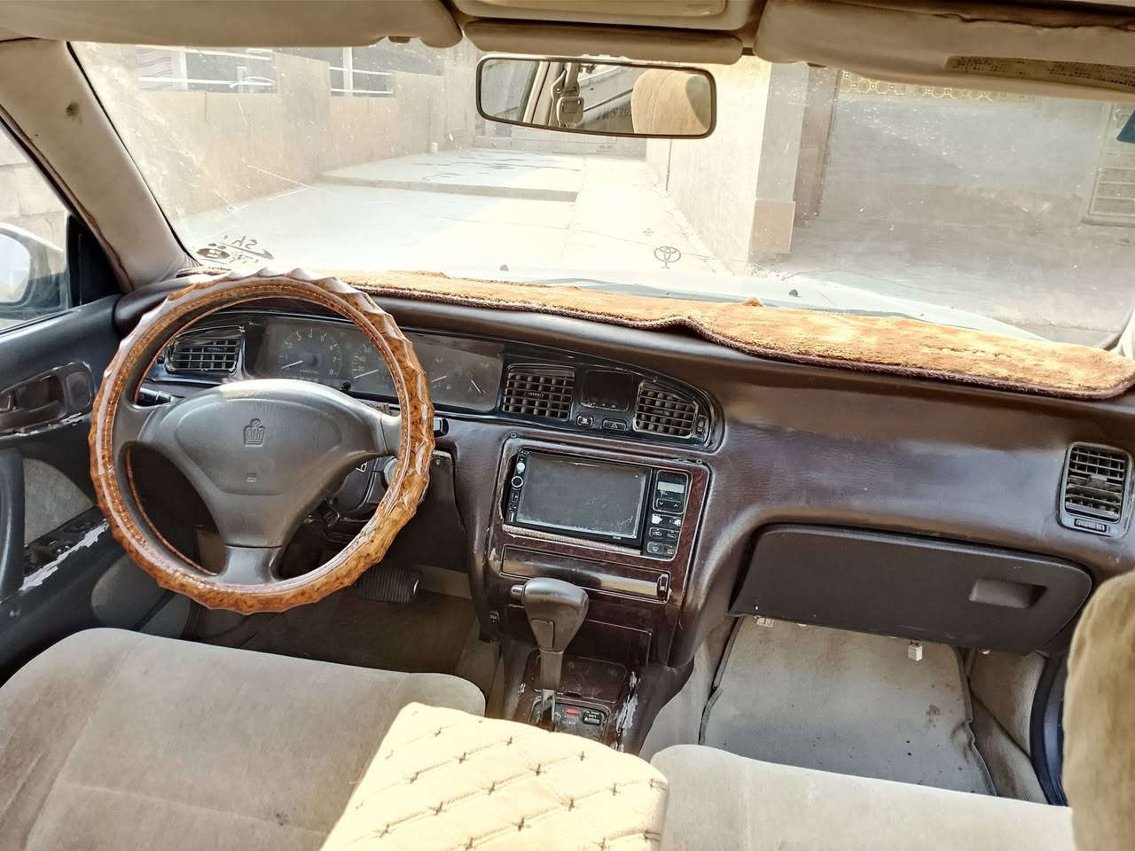 #مكلف بالنشر
السلام عليكم للبيع بطه متصل موديل 92 رقم بغداد انگليزي تحويل شرط مكفوله من الگص أو نقل الجثه مكفولة محرك گير اوتوماتيك لون زيتوني سياره بيها طخه ب الچاملغ الخلفي الايسر بدون دواخل السعر خاص مكان السياره صلاح الدين الضلوعيه للاستفسار ***********
