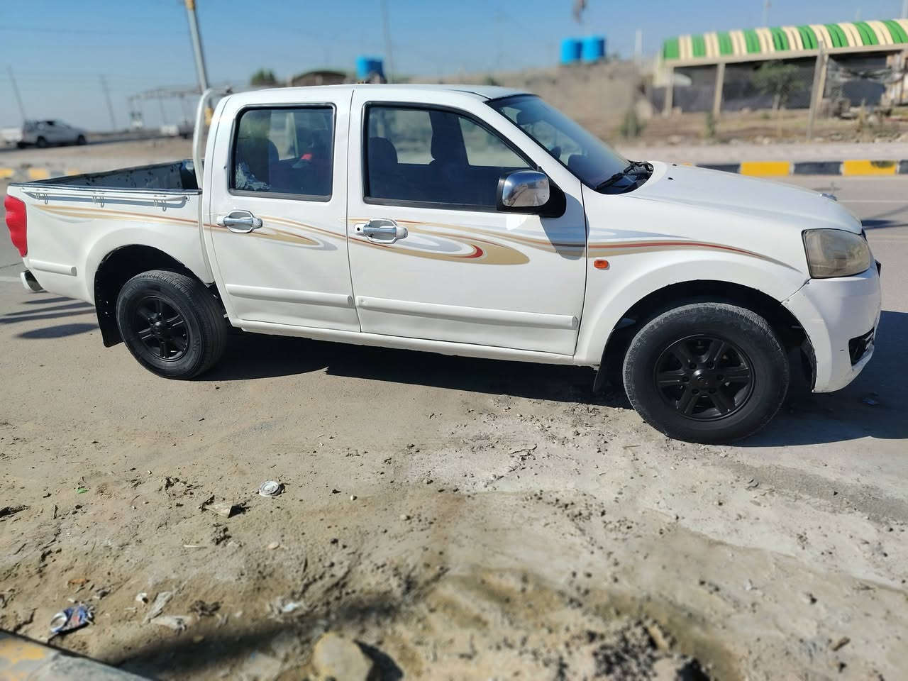 كريت ويل 2014 مكفوله من الضربه
كير محرك اكسن مكفول
تبريد وي السويج 
تخم تاير جديد قبل اسبوع شادهن
كهربائيات شاشة كامله
بيها بس خياسات وملكطات
عنو ان ناصريه بطحه
سعر 57 قفل
***********
