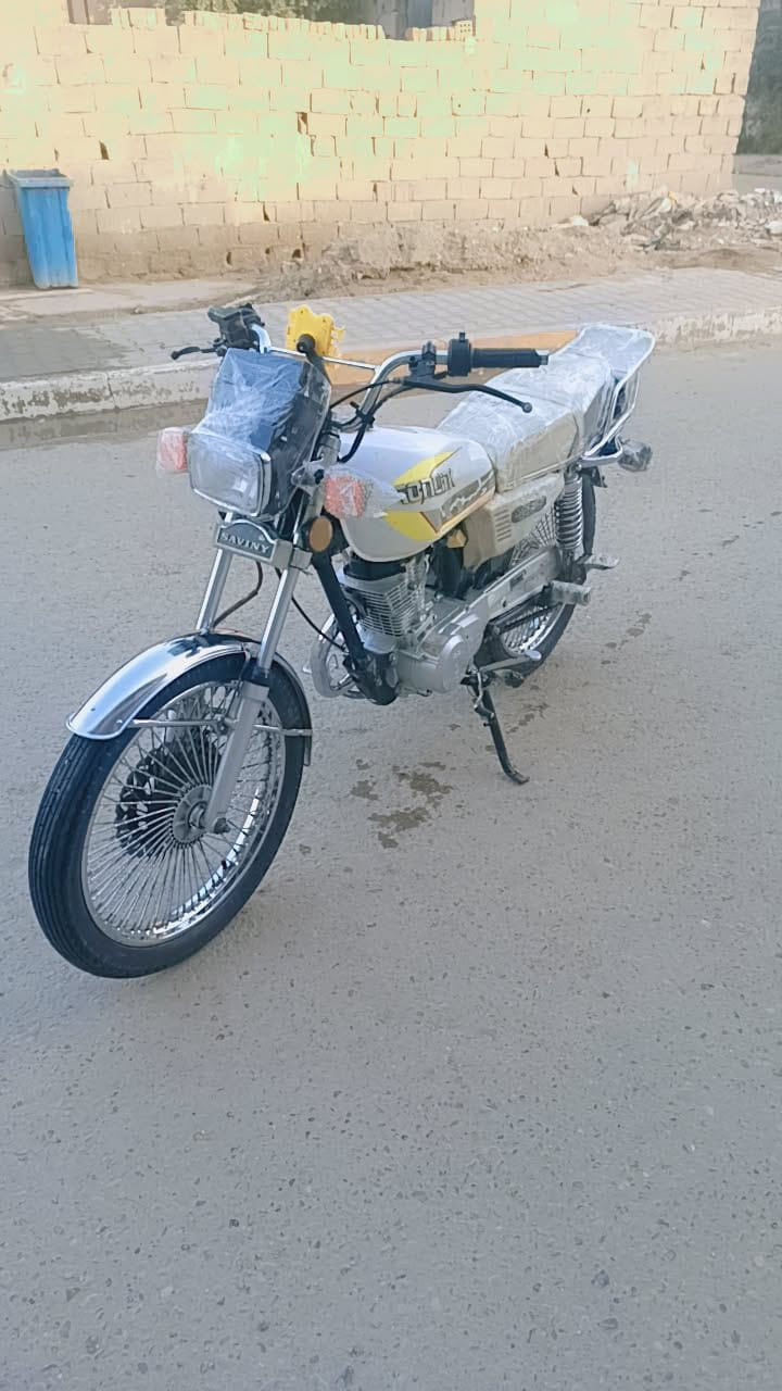 سلام عليكم دراجه لبيع موديل 20023جاهزه من كلشي لا تبخير ولا تنقص وراق بيهة ***********اهاذ رقمي بي واتساب دراجه عارضهة 600وبيهة مجال
