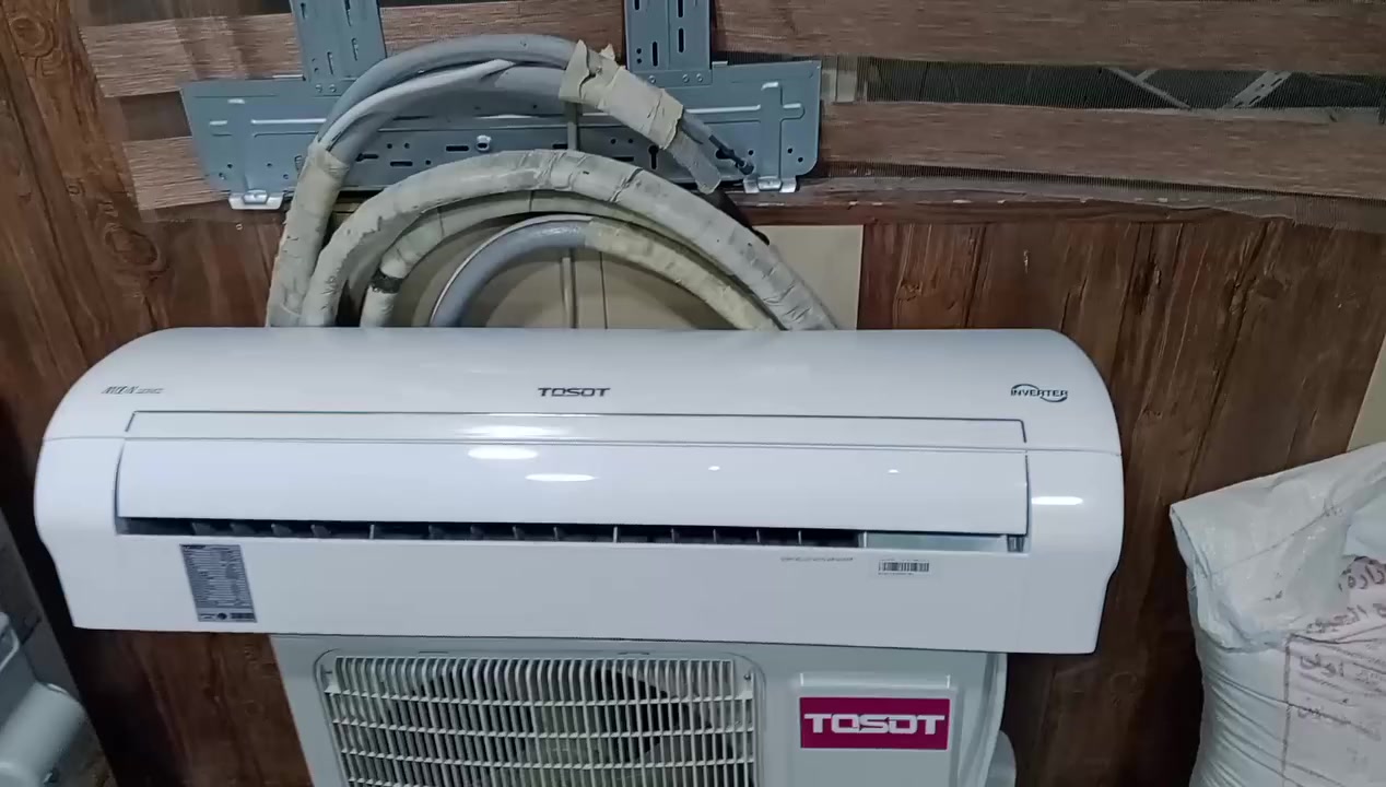 سبلت جداري واحد طن نوع توسوت انفيرتر تحكم انبيريه يشتغل على المولد ثنين انبير موديل 24 ستعمال شهر على وضع الشركه مكفول من اي تصليح تبريد ثلج حار بارد ماطور بلادي غاز مقفول سعر 450 المكان غزاليه نهاية شارع المركز انتصال او واتساب ***********
