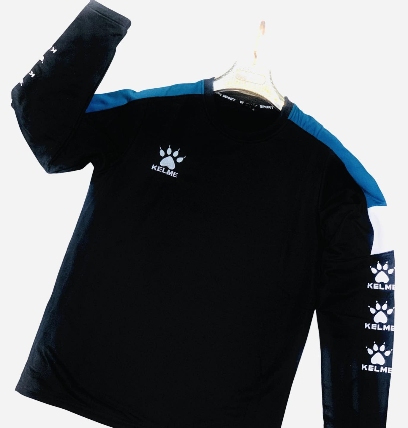 🌙رمضان كريم 🌙
تشيرت درجة اولى من شركة KELME
سعر قطعة 7 الف 
قطعتين 12 الف 
ثلاثة قطعة ب 15 الف 
✨🌙✨🌙✨
عرض خاص لمدة 4 الايام فقط 
كمية محدودة ابو 10 الف صار فقط ب 7 الف بلاش 
شمنتطر بعد الخاطر ابو علي 🌚
☄️💥☄️💥☄️💥
تجهيزات الحكم محمد جاسم الرياضية
***********
توصيل جميع محافطات العراق ب 5 الف
