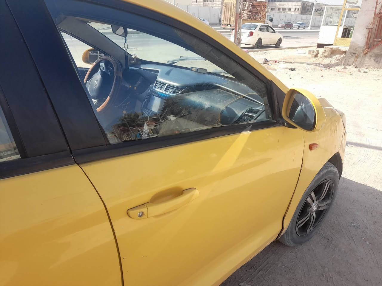 اللهم صلي على محمد وآل محمد
للبيع شيري فلاوين اصولي راعيها يمي هيئة وقرامات مصفرة  حدادة خير من لله تبريد كهربائيات شقالة سيارة  وجاهزة مديل 2014 عنوان بصرة زبير سعرها 25 كير عادي  مكينة شرط ترايك وين ماتريد  او مراوس ابوتو ماتيك  ***********
