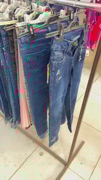 بنطلون بناتي