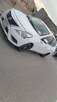 نيسان سني • ماشيه ١٣٦ الف • مكيف بارد