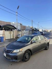 كورلا 2013 السعر 100  وبيها مجال حك الجيه  امريكي حادث جاملغ وبنيد بدو...