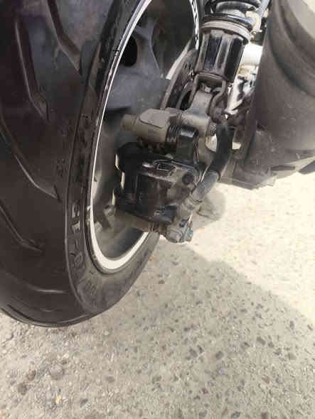 السلام عليكم عندي دراجه بي سي اكس جيل رابع مكفوله من كلشي فول مواصفات تدفئه يدات حساس زدحام نضام اي بي اس وأرد كوري مكفوله من زلغ وكفر مكينه مكفوله ماشيه 13الف بعدهي زيرو بحاله الوكاله السعر 19 اوبيهة مجال متواجده بغداد الغزاليه ***********
