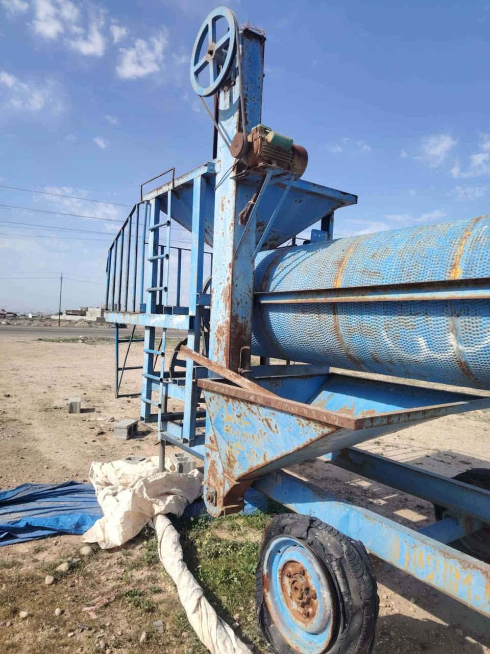 مكلف بالنشر معمل تصفية حنطة 
للبيع العنوان سامراء 
السعر تواصل مع صاحب العلاقة 
***********
