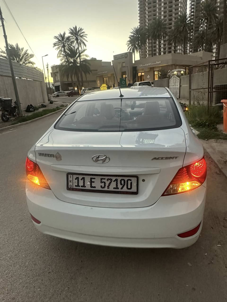 اكسنت 2013 خليجي
سياره بيه بنيد امبدل فقط ومكانات بارد مكينه كير مكفولات 

تخم تاير 

صدر جديد 

السياره جاهزه ومابيهة اي نقص 

وحلا من الصور 

رقم بغداد  بسمي سياره هزه جديده

105وبيه مجال سوناره مجود

عنوان بغداد الكرخ
***********
