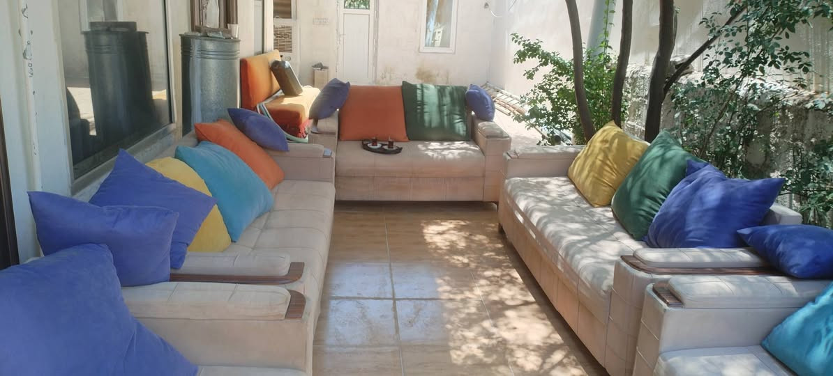 ئەم تاقەم قەنەفەیەبۆفرۆشتن سعری 130هەزار ناونیشان سلێمانی   ***********  501556866 07 شربازهير, السليمانية
