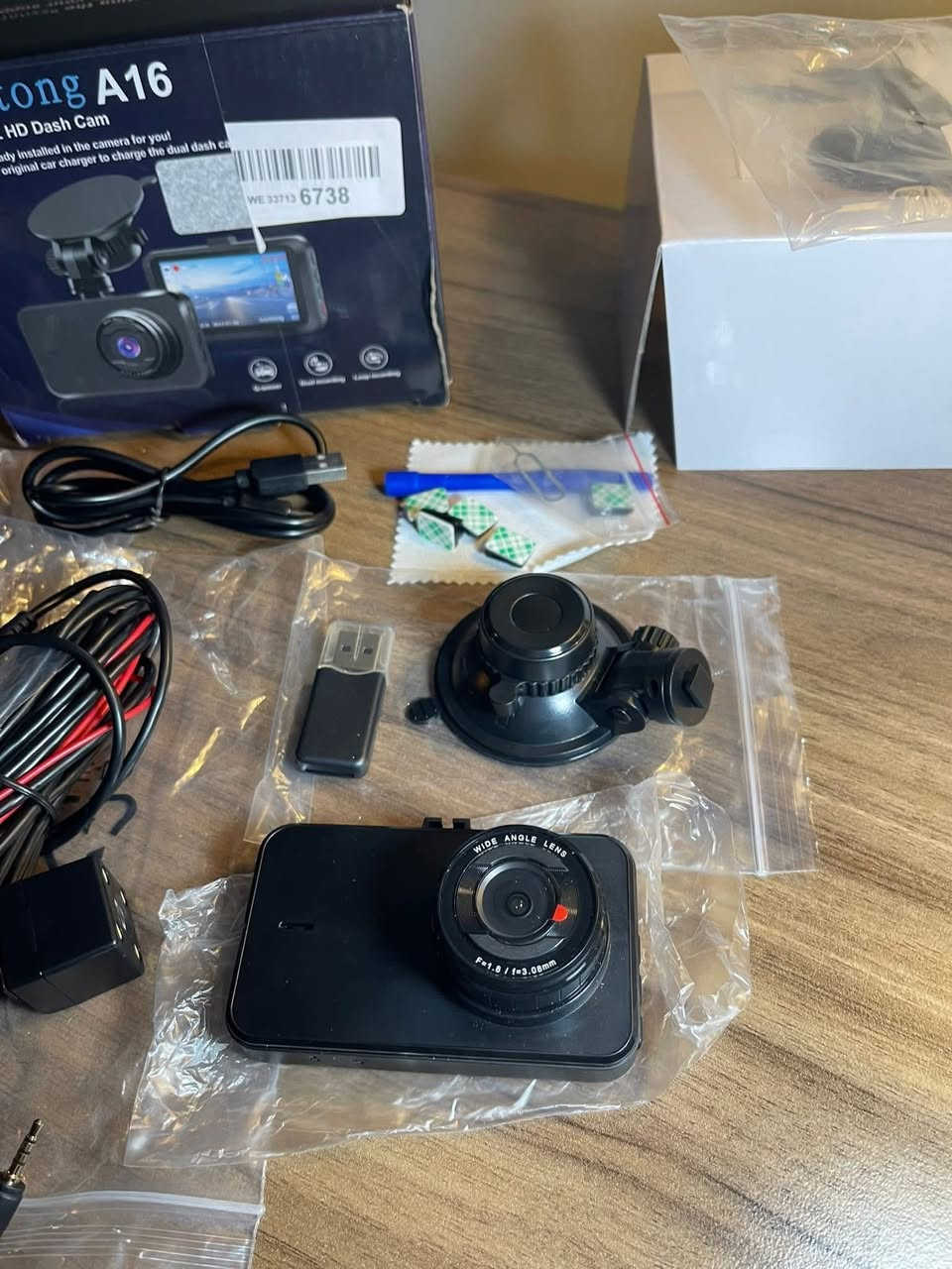 داش كام كامره اماميه وخلفيه جديده لوك ماركه ssontong A16
Full Hd 1080P
بشاشه IPS 
مقاس 3 انش  مع بطاقه 32 ,SD
رؤيه ليليه بعدسه  واسعه الزوايا 170 درجه
مع تسجيل متواصل وتقنيه كشف الحركه ووضع الوقوف 
 السعر 25 
للحجز على الخاص ويوجد توصيل بغداد ومحافظات  5 ( فحص بوجود المندوب )


**إذا كنت صاحب هذا الإعلان وتريد حذفه لأي سبب، رجاءا أرسل رسالة إلى الدعم الفني**