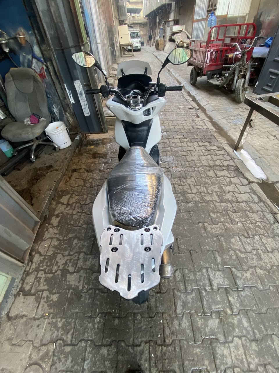 سلام عليكم للبيع بيسي اكس جيل الثاني مكينه 125حساس ازدحام استان كهرباء كوري مكينه بيها 
(بدايه تبخير )العنوان بغداد مدينه الصدر 0775276209 السعر 1350


**إذا كنت صاحب هذا الإعلان وتريد حذفه لأي سبب، رجاءا أرسل رسالة إلى الدعم الفني**