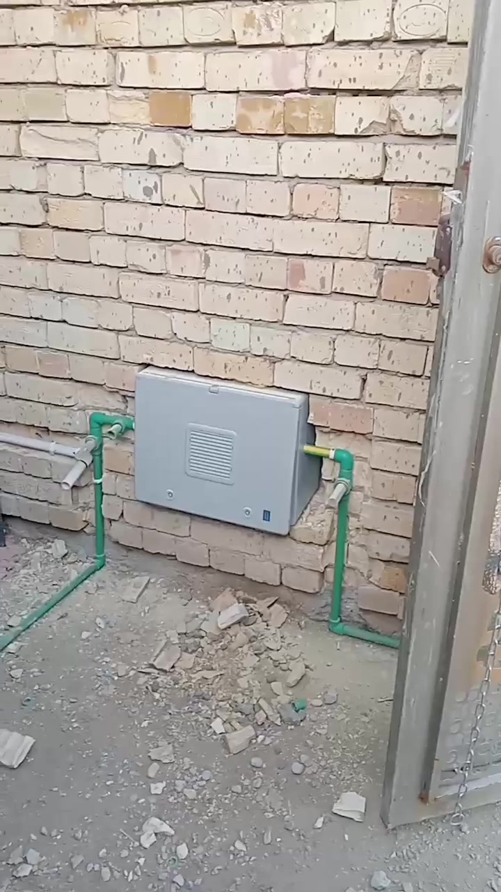 هيكل للبيع ضباط ثانيه زراعي قريب عله ملعب رسول وسيد منذر عله شارع رتجاري حاليا يشتغلون بگص لافرع تبليط بصف ركن شغل درجه اولى رفت عالي بناء سعره قساط مقدمه 40وكل شهر 500سعر گلي 75 رقم الهاتف ***********وتساب أو تصال
