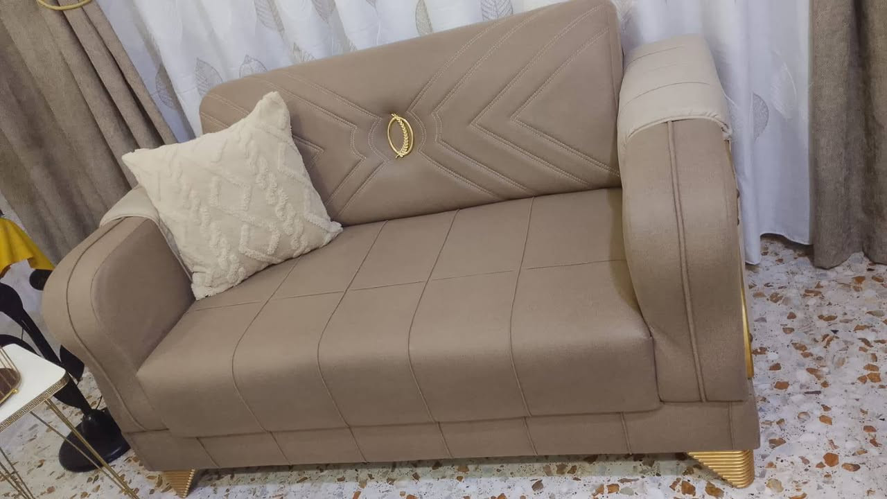 *********** مكلف بالنشر تخم 10مقعد بلوك اسوك مستعمل قليل اسفنج ظغط عالي مستعمل شهر واحد سعر700 وبي مجال مكانه السريدات
