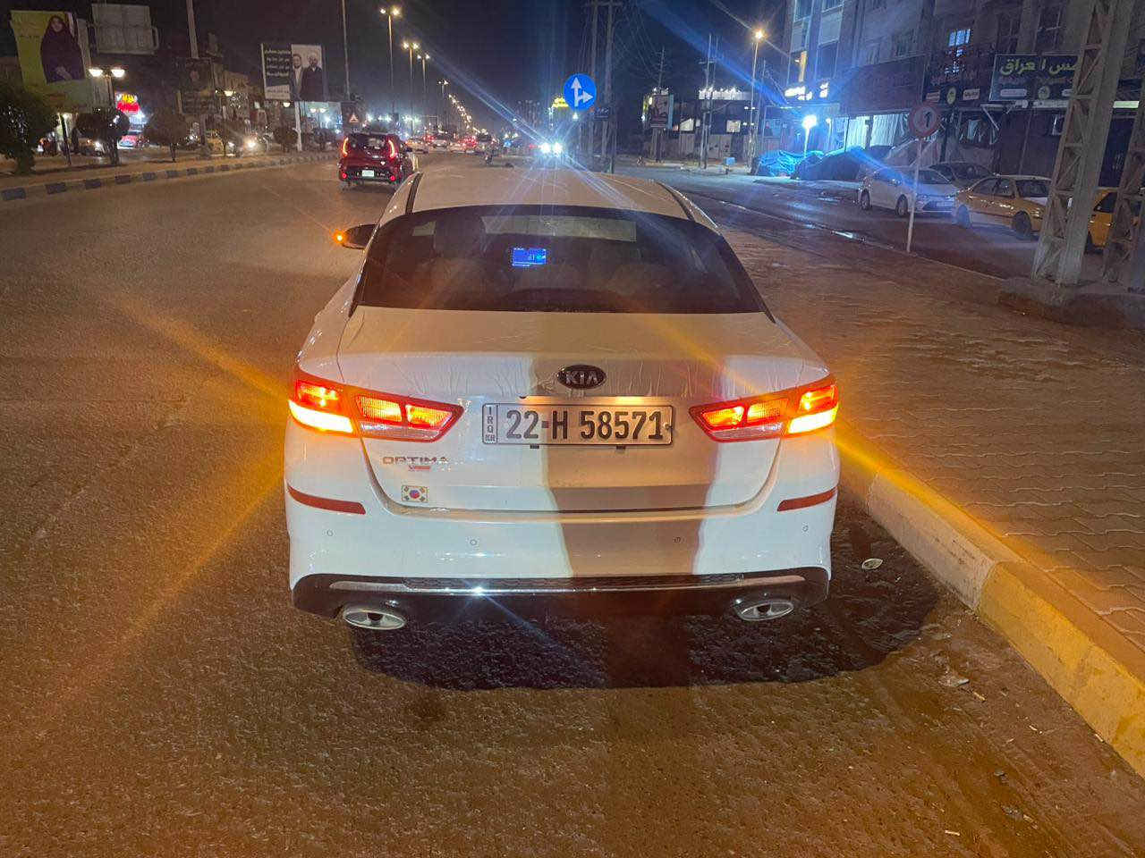 كيا اوبتما 2020 خليجي محرك 2400
————
بيها جاملغ وبنيد وحالوب جداً خفيف وناعم السياره حلوه 
-كامرة خلفية 
-حساس امامي
-حساس خلفي 
-مري قلاب 
-شفتات ستيرن 
-تحكم ستيرن 
فلنجات +دسكات جدد + باتري جديد +تخم بلكات جديد اصلي رقم التلفون (***********) ديوانية, القادسية
