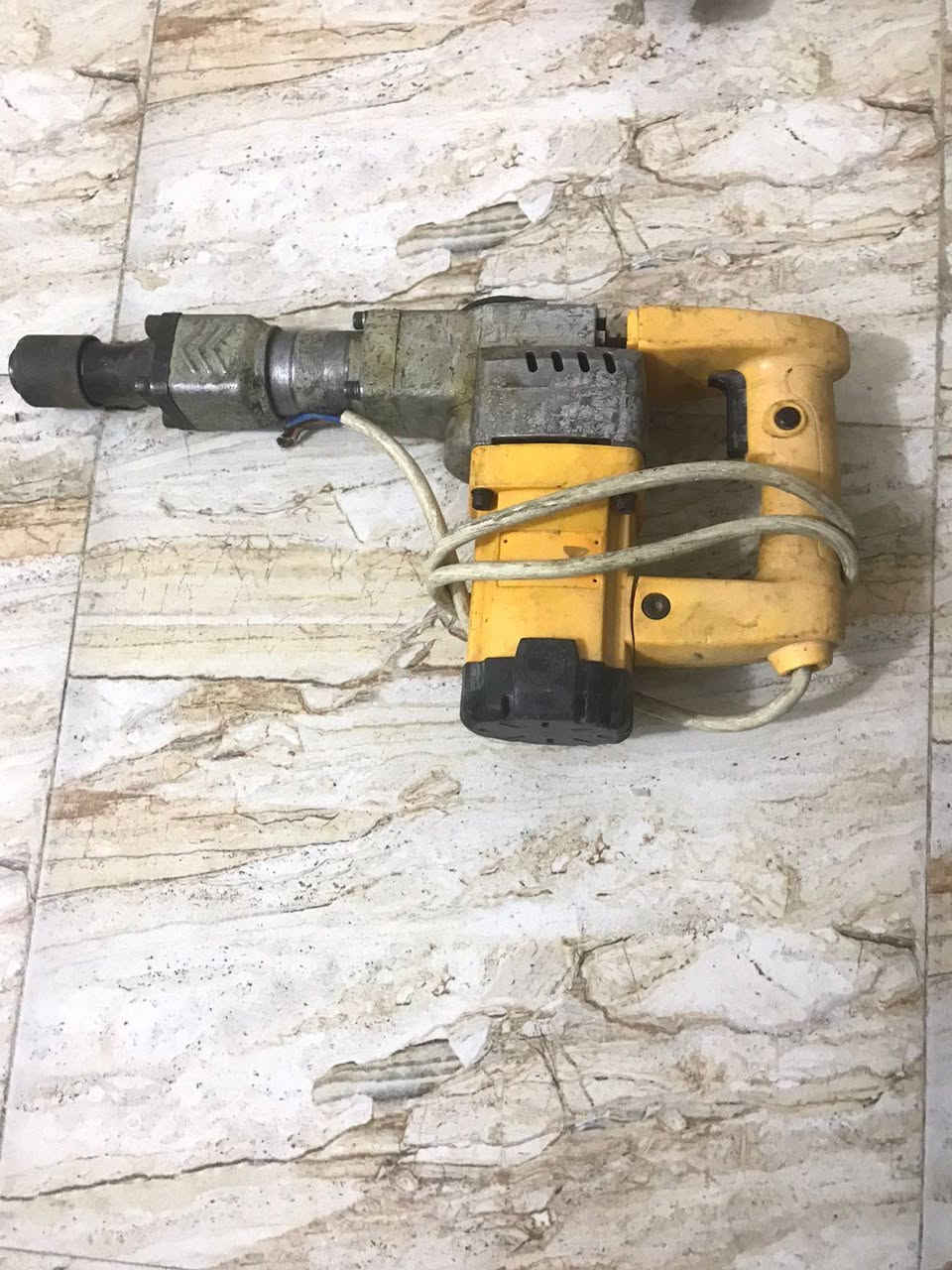 السلام عليكم
للبيع كل قطعه وسعرها أي قطعه تعجبك انطيني صورته انطيك سعره العنوان بغداد للاتصال *********** توصيل كل المحافظات
