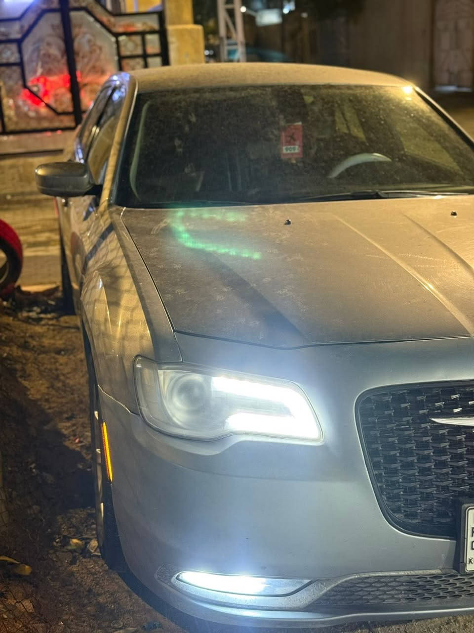 السلام عليكم لبيع وباما موديل 2015 لون سلفر رقم اربيل مميز السيارة بأسمي سنوية جديدة قبل شهرين مسويها مواصفات كندي تقريرها مرفق مع الصور ضررها جاملغات خلفية وجنطة السيارة نصبتها وشفتها حلوه مكينة وكير كفالة حدادية جديدة 
السعر 155 ورقة 

العنوان البصرة القبلة حي الجامعة 
رقم الهاتف ***********
***********
