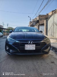للبيع النترا موديل ٢٠٢٠ رقم بغداد حادثها موضح بصور السعر ١٢٠ وبي مجال ...