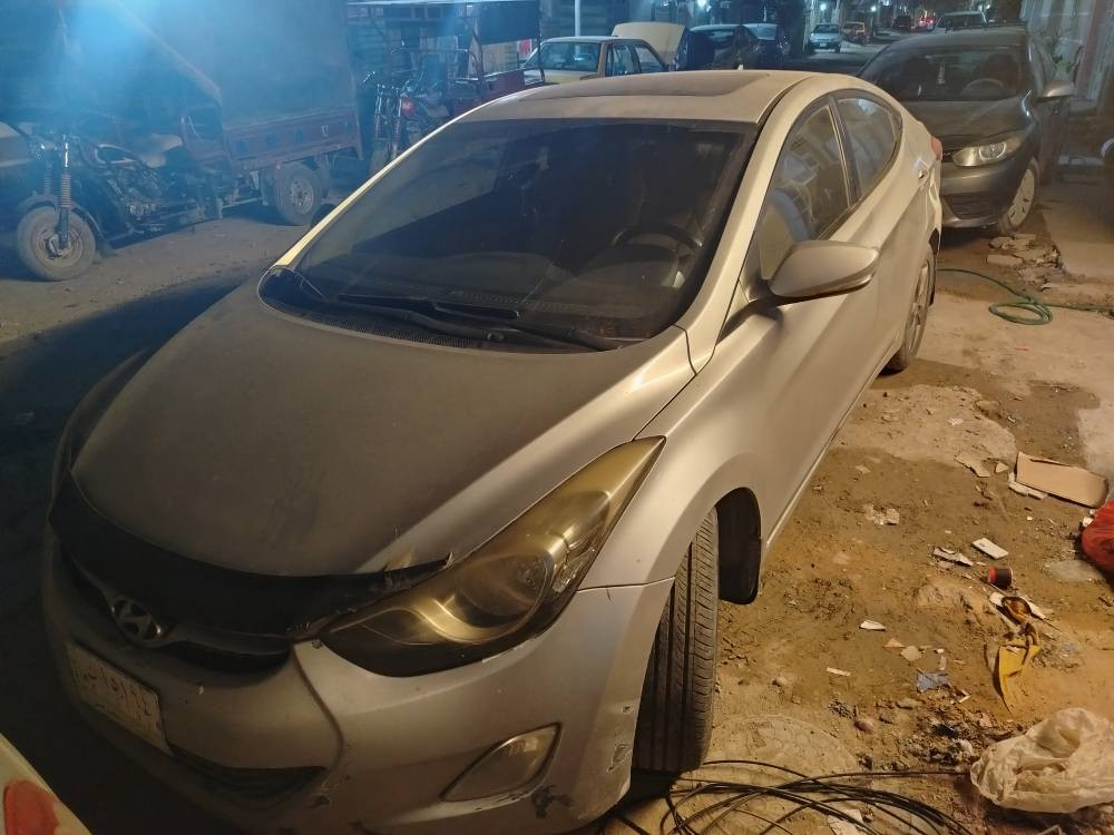 النترا خليجي موديل ١٢  محرك ١٦٠٠ بدون دوانز كفاله كير ومحرك وصدر ٨٥٪  تبريد فوول  رقم بغداد باسمي تحويل ثاني يوم  علما السيارة يحتاجها صبغ لباب خلفي كما ماشر عليه
العنوان بغداد الشعب ***********
السعر ١٠٠
