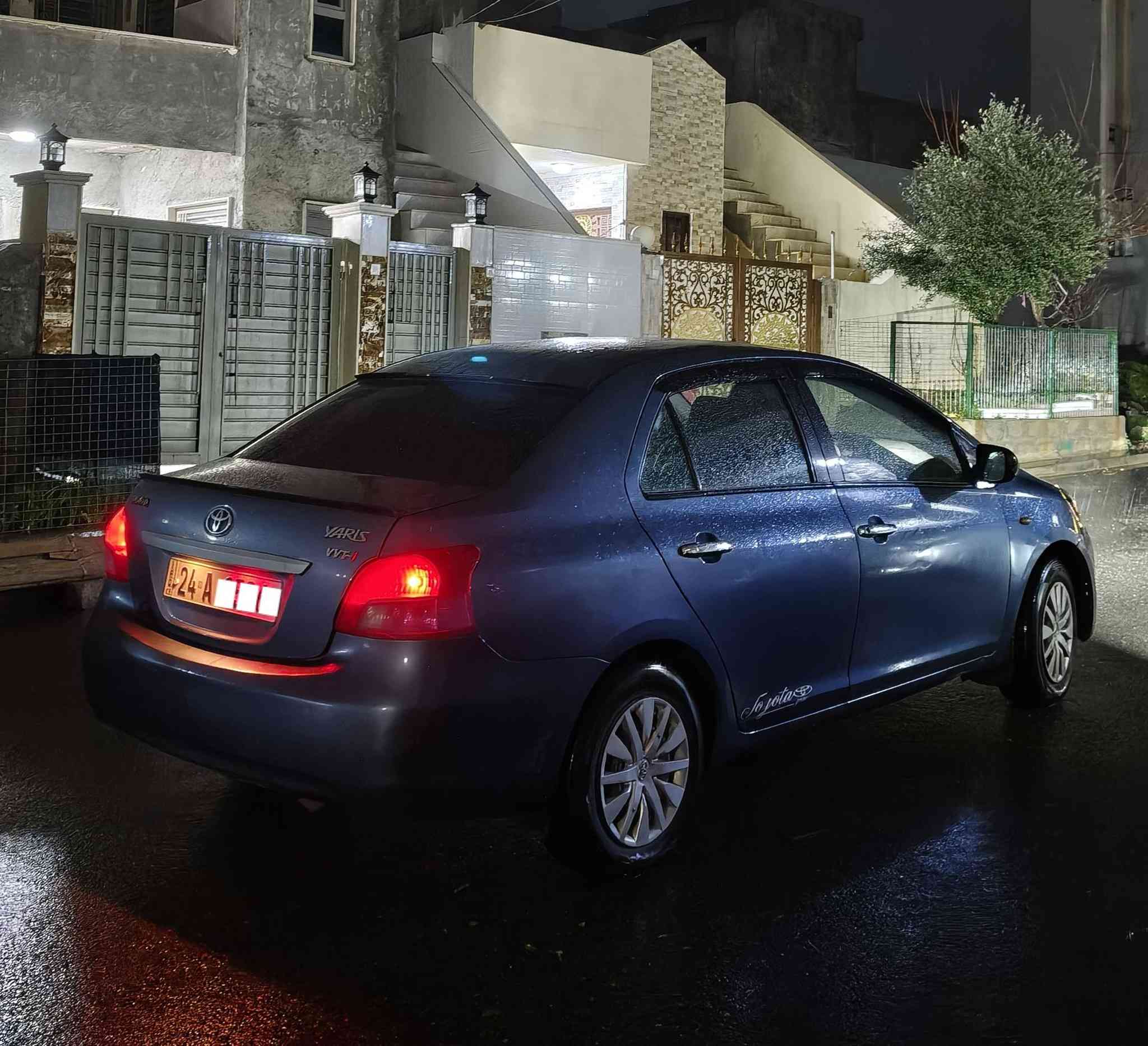 تویوتا یارس 2007گێرعادی، پێنج قتعە بەخ(دەرگەھ و چەمەلوخن)سینگ و پشت کەبس و بێ صبغ و بێ زەڕبەیە ب شەرت، گێر و مەکینە لاون و تبرید و هێتەر و کەهرەبایات ب شەرت...هتد، تحویل و وەکالە و غرامە هەمی ب شەرت، لسەر ناڤێ منە، سەنەوی هەتا 2030نیکریە....
سعر-67$وەرەقە و مجالەکێ باش.

TELL📠***********
