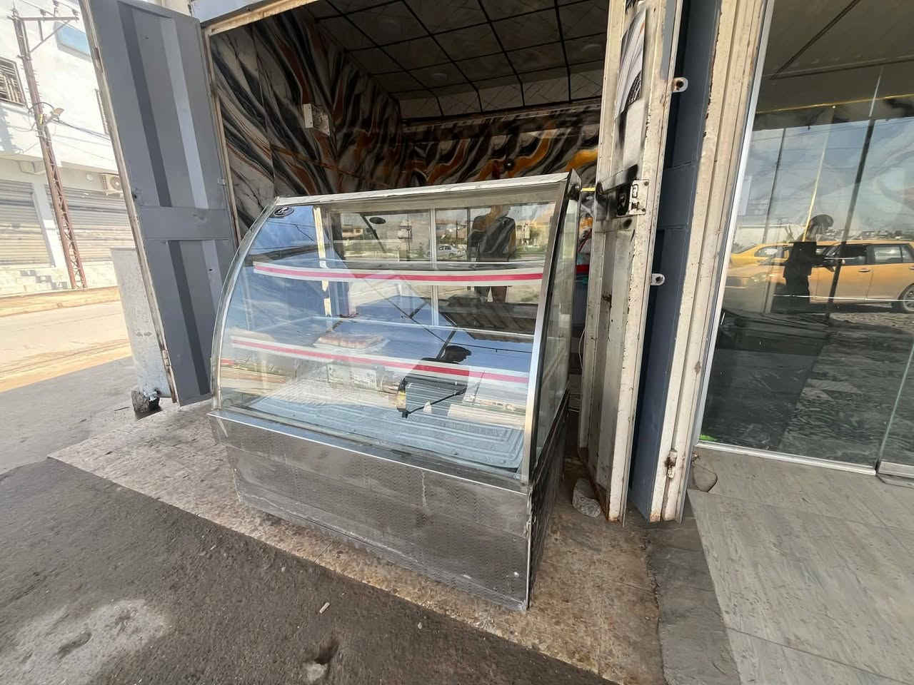 عارضة كيك والبان واجبان متر وربع محوره تبريد فول قفلها 300 المكان الانتصار شارع 60


**إذا كنت صاحب هذا الإعلان وتريد حذفه لأي سبب، رجاءا أرسل رسالة إلى الدعم الفني**