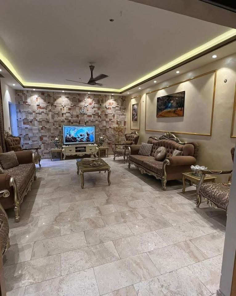 🔱 دار للبيع في الكرادة شارع 42 🔱

♦️المساحة 201 متر 

🔴 الواجهة : 7,20  متر 

🔹السند مشترك قابل للفرز .

🟠 يتكون من كراج وحديقة صالة استقبال مطبخ وغرف نوم عدد 4 وحمام عدد 3

للاستفسار يرجى الاتـصال على الارقام التالية:

الـمـهـنـدس عــمـر الــزيــدي ☎️

***********

***********

نـسـتـقـبـل كـافـه العروض التجاريه والسكنية في الكراده

عنوان الشركه دار السلطان في العرصات الهندية مجاور فندق بلوم
