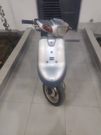 دراجه بطه ٢٠٠٣ جديده قبل خمس اشهر مشتريها حاويه وقليل استخدامها سعرها ...