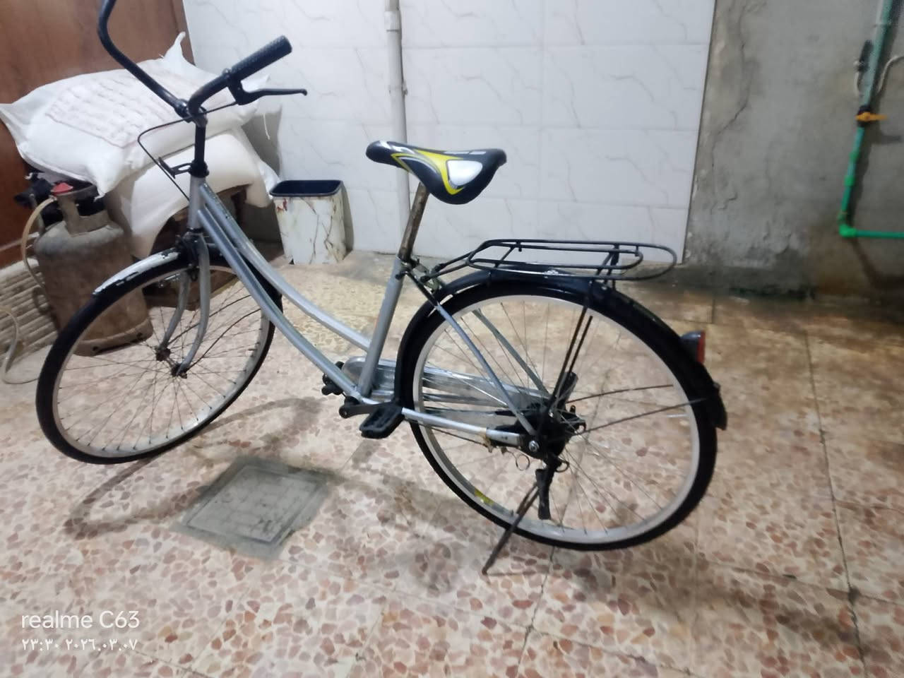 سلام عليكم بايسكل عبدالحليم حجم 26نضيف مكان موصل سماح السعر 56 الرقم***********
