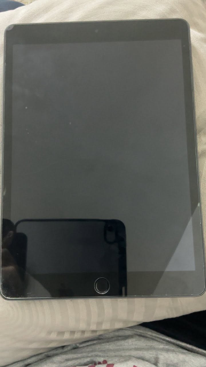Ipad 9 64 gb للبيع مستعمل
ايباد 9 
ذاكره 64 
مستعمل قليل 
نظيف مابي اي فطر والي تشوفوه بالصوره هاي لزگه حمايه مكسوره 
مابي اي خلل نضيف 100/100
السعر 350 وبي مجال


**إذا كنت صاحب هذا الإعلان وتريد حذفه لأي سبب، رجاءا أرسل رسالة إلى الدعم الفني**