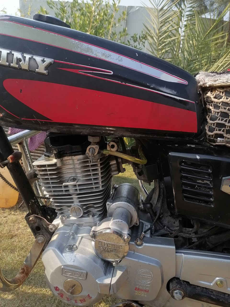 سلام عليكم شباب دراجه سيفان موديل ٢٠٢١اوراق كامله ما نقصه برغي مكان الدراجه بابل المحاويل *********** السعر ٤٢٥وبيه مجال
