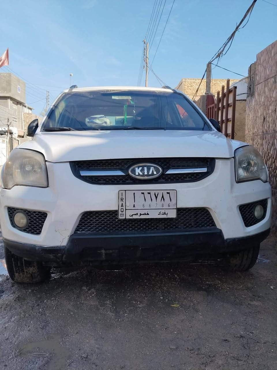 سياره سبورتج خليجي فول موديل 2009 محركها الفين كلشي شغال مابيها نقص بس الدعاميه أو شبر بالبنيد غير ذلك مكفوله من كلشي تجي تفحص وتشوف بعينك رقمي للتواصل ***********
