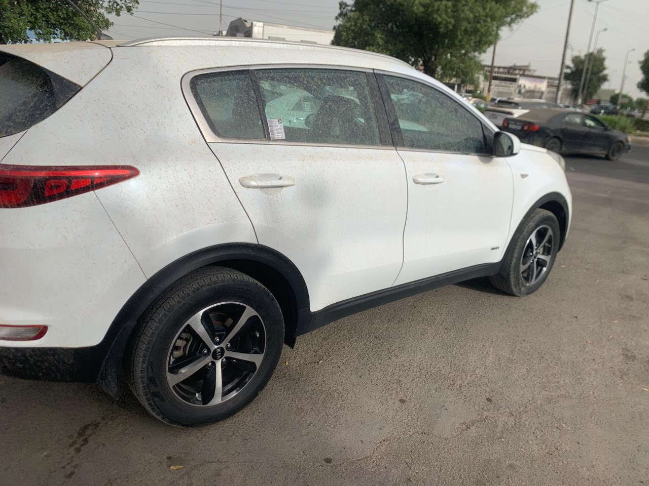 السلام عليكم
مكلف بالنشر باقي التفاصيل الاتصال على الرقم 
كيا سبورتج 
موديل 2019 
خليجي مكينه دوش
رقم اربيل تحويل مباشر 
السعر 160 وبيها مجال بسيط 
للاتصال ***********
مكانها بغداد البياع
