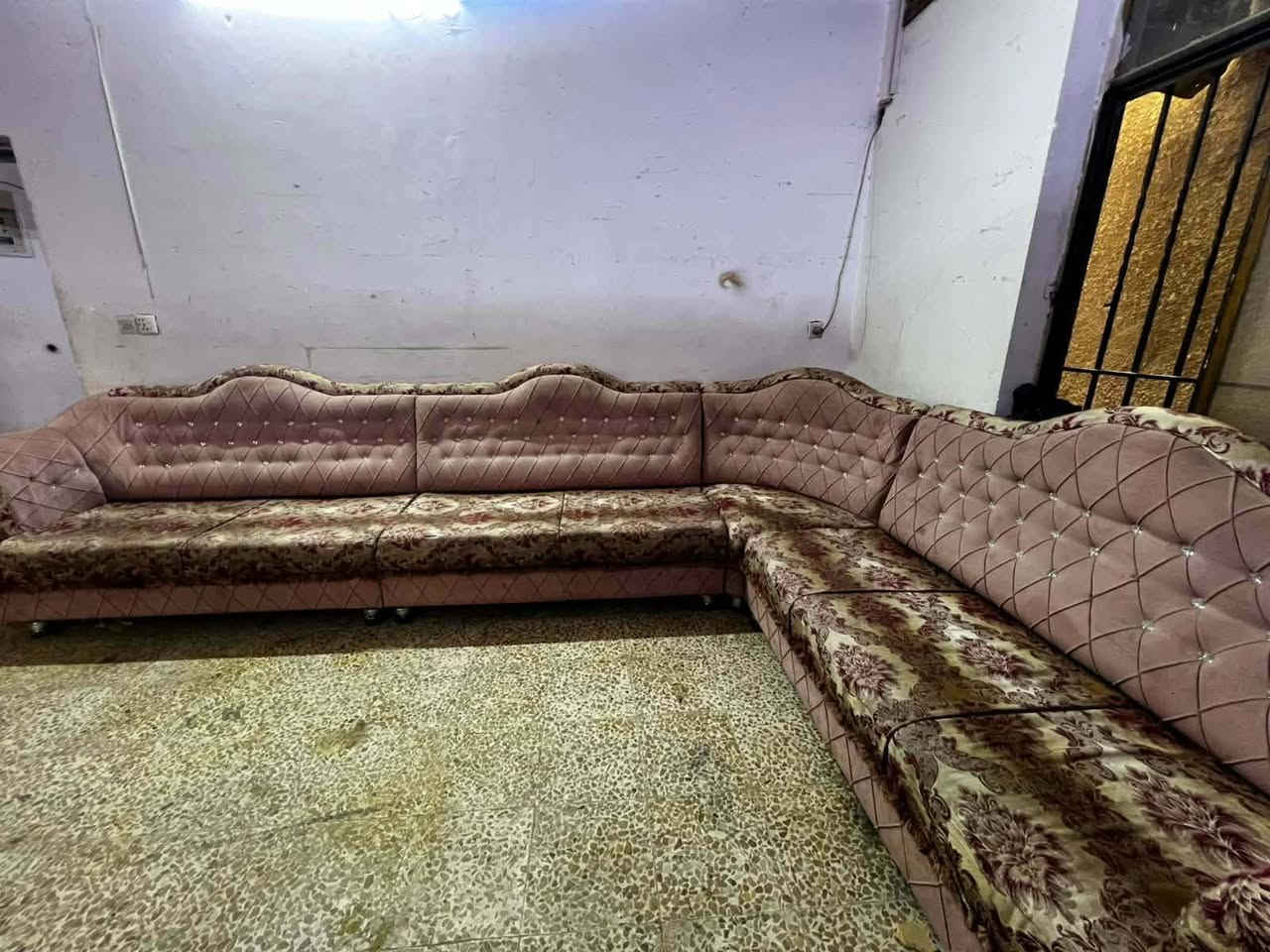 السلام عليكم ديوان خشب عراقي اسفنج جيد عراقي ثقيل 8  امتار حيل نظيف
السعر على خاص


**إذا كنت صاحب هذا الإعلان وتريد حذفه لأي سبب، رجاءا أرسل رسالة إلى الدعم الفني**