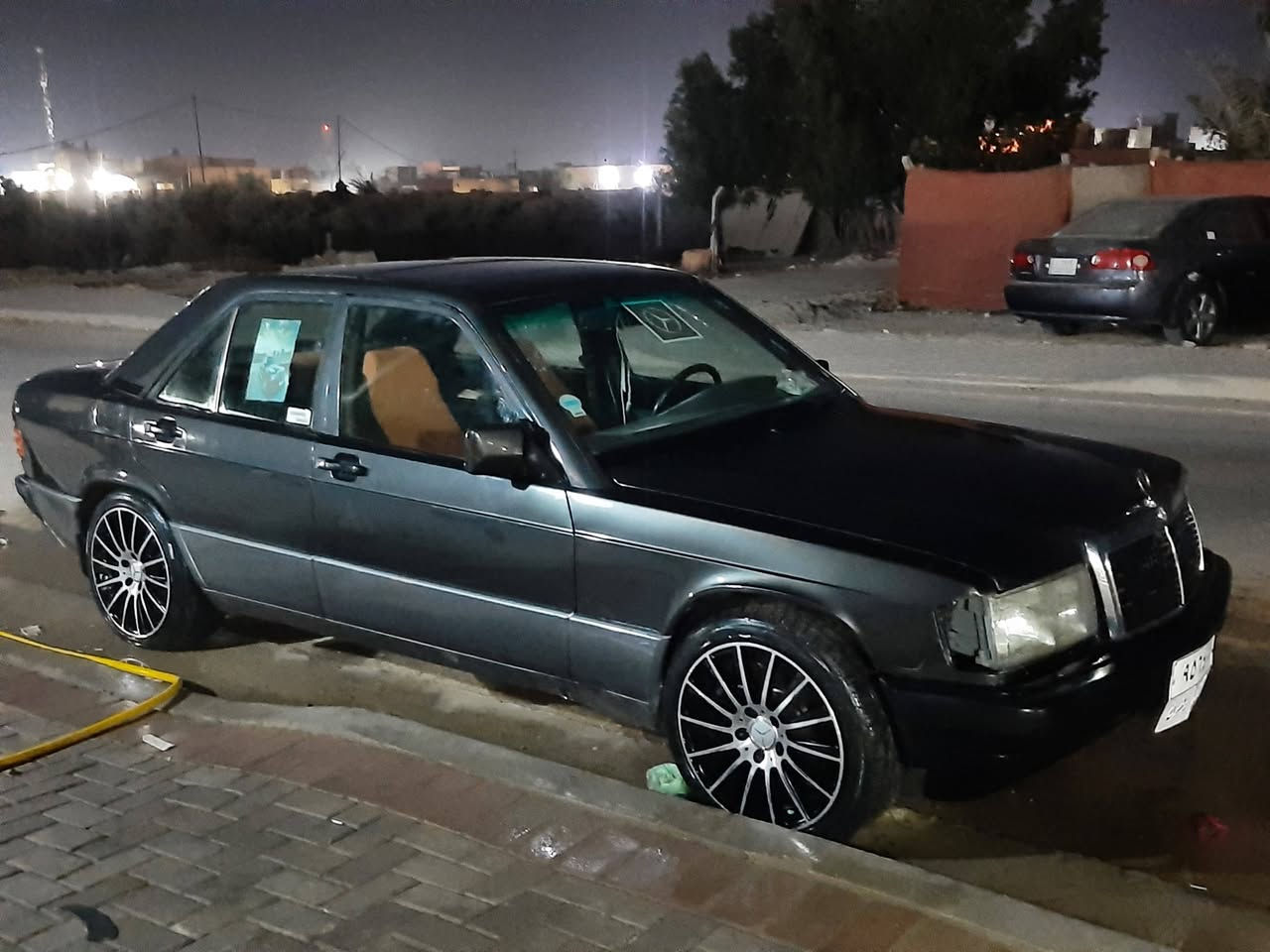 سلام عليكم مارسدس طيارن سياره بلاديه مكينه وكير بلاد رقم دهوك سياره نضيفه لبيع سعره ٣٥مكاني ديوانيه مكلف بنشر رقم‏‪***********‬‏

