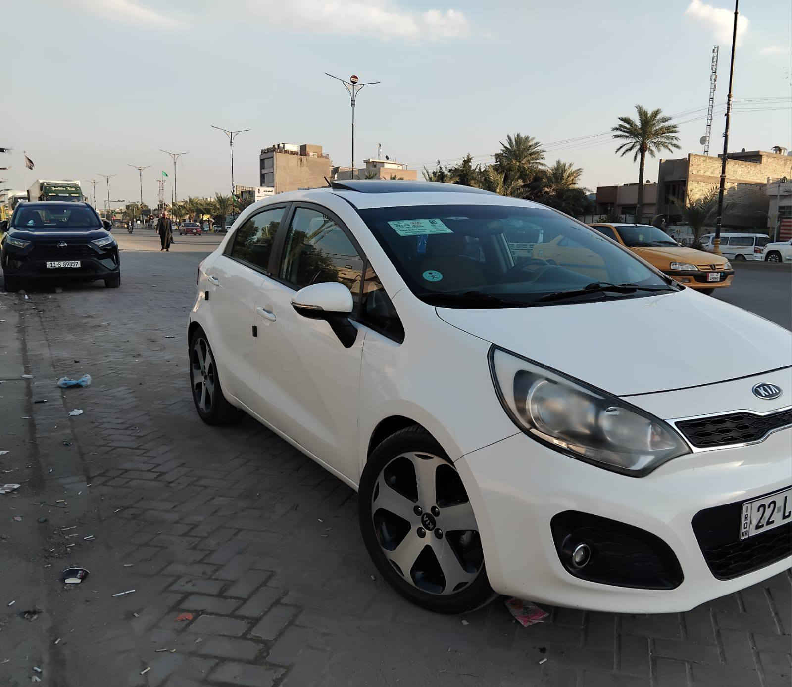 السلام عليكم للبيع كيا ريو خليجي اجباك موديل 13 السياره جديده خير من الله محرك 1600 قطرتين كير تبريد تدفئة صدر امامي وخلفي جديد تخم تاير ويل كب اكروم داخلها مشمشي غرفتها جديده رقم أربيل أنكليزي تحويل ثاني يوم السياره جاهزه نضيفه جدآ احله من الصور للإستفسار *********** مكان بغداد الرصافه
