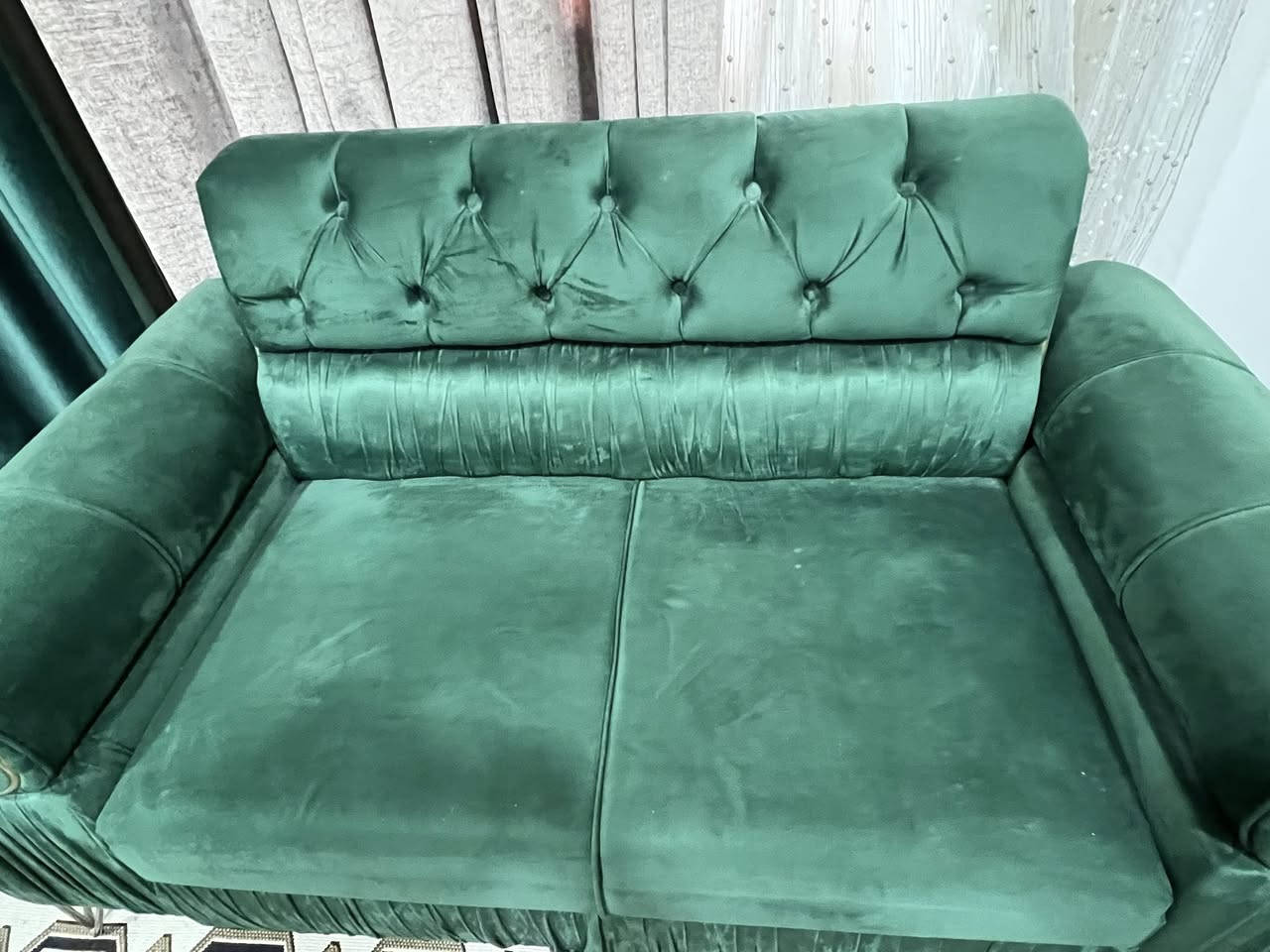 تخم استخدام نضيف كلش وجديد مع اربع كوشات وسيت طبلات ٣
السعر ٦٥٠ وبي مجال بالناصريه حي المنصوريه 
***********
