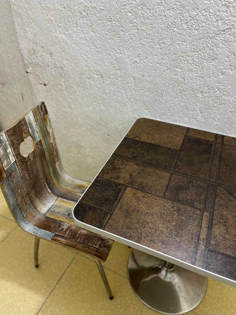 ‎ميز طعام عدد ٤ مع كراسي ٤ لكل ميز سعر ب١٠٠‎ عمارة, ميسان


**إذا كنت صاحب هذا الإعلان وتريد حذفه لأي سبب، رجاءا أرسل رسالة إلى الدعم الفني**