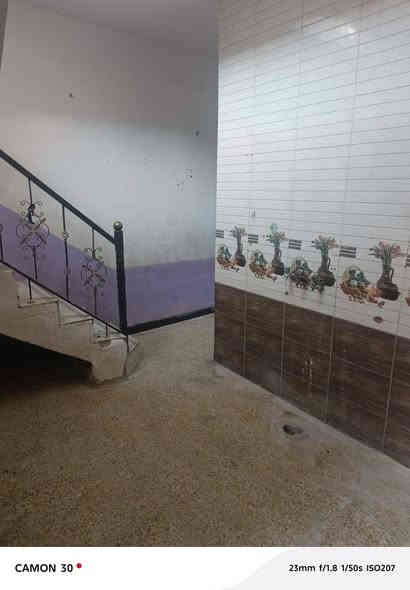 بيت ميت متر الأمن الداخلي قطاع 21
طابق واحد بناء بلوك  غرفه وصاله مطبخ إستقبال حمام داخلي خارجي 
بيت كامل سيراميك جدار وارضيه بيت نضيف 
السعر 85مع المجالرقم تلفون ***********
